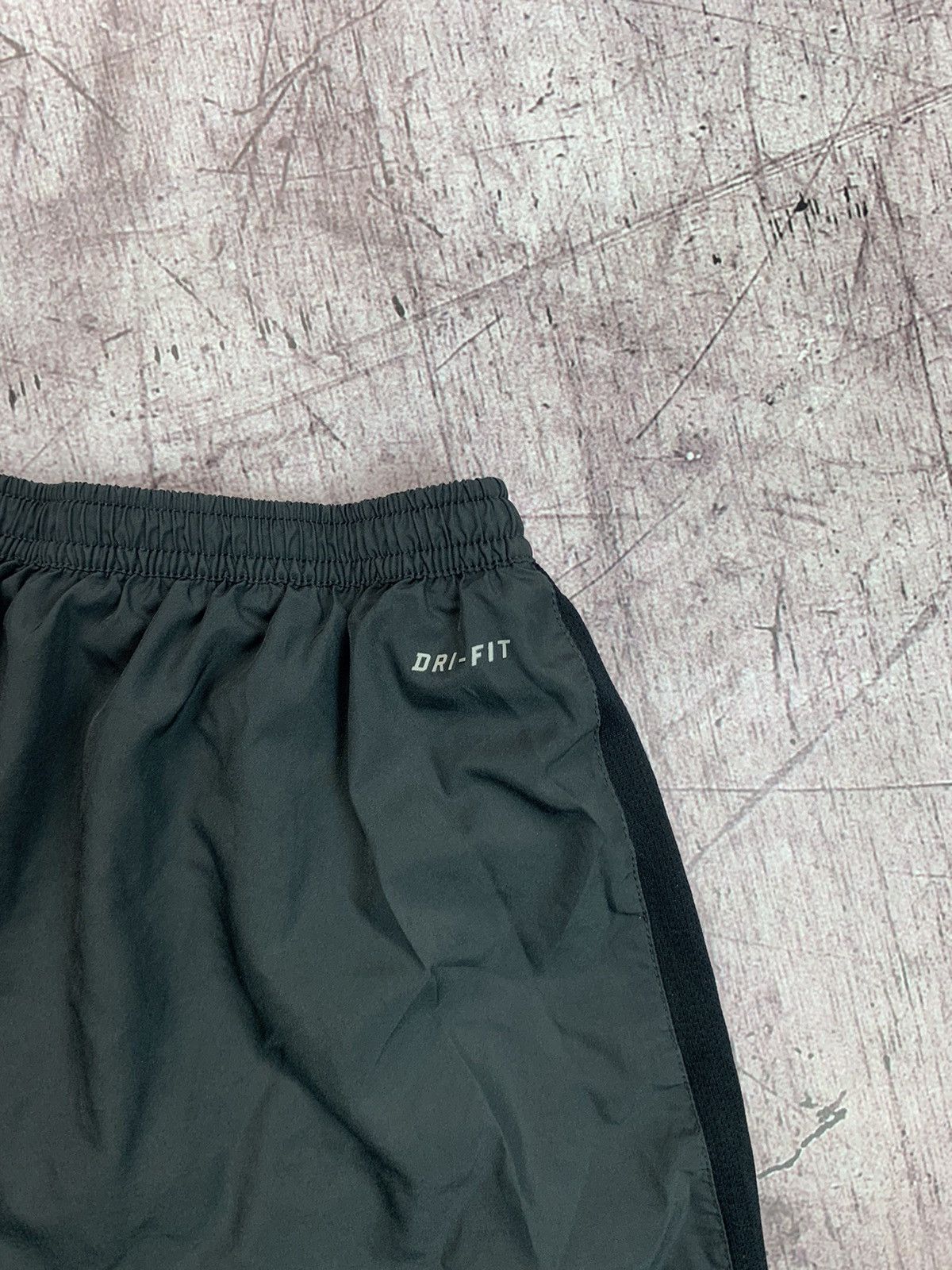 Nike Vintage Nike Y2K Hype Shorts Size US 36 / EU 52 - 9 Thumbnail