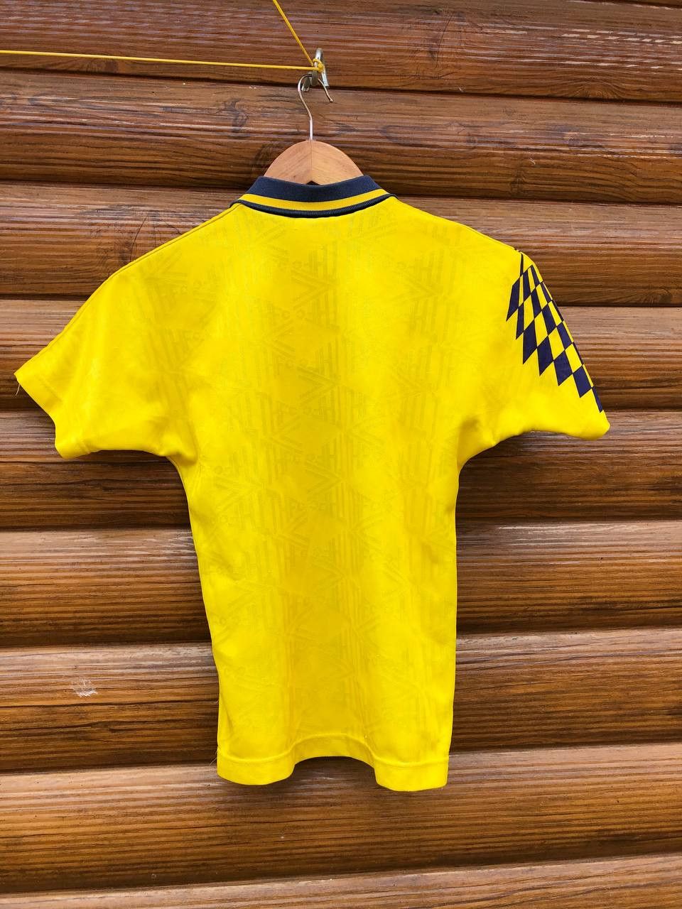 Umbro Tottenham Hotspur home football shirt jersey kids Size US S / EU 44-46 / 1 - 2 Thumbnail