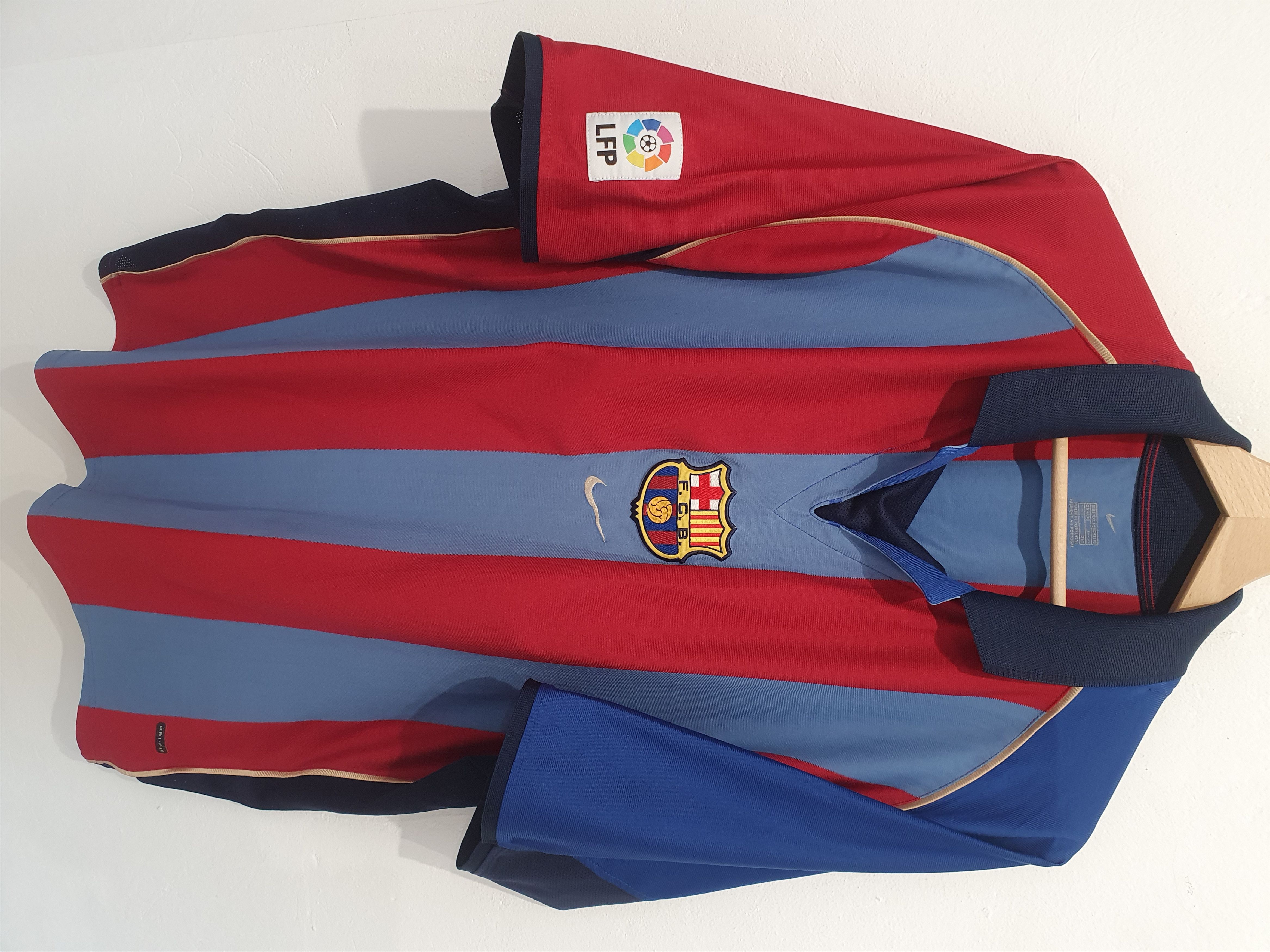 image of F C Barcelona x Jersey Nike Fc Barcelona 2001 2002 Size 2Xl Jersey Shirt in Blue/Red, Men's