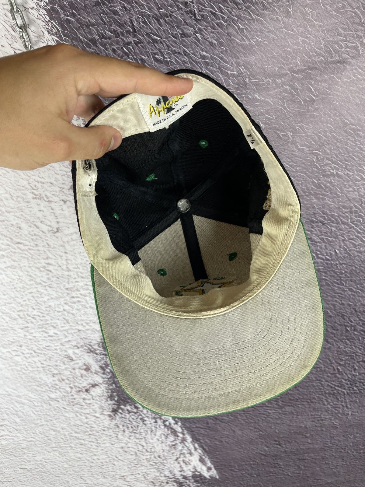 NHL Vintage Dallas Stars NHL made in USA cap size 7 1/8 Size ONE SIZE - 7 Thumbnail