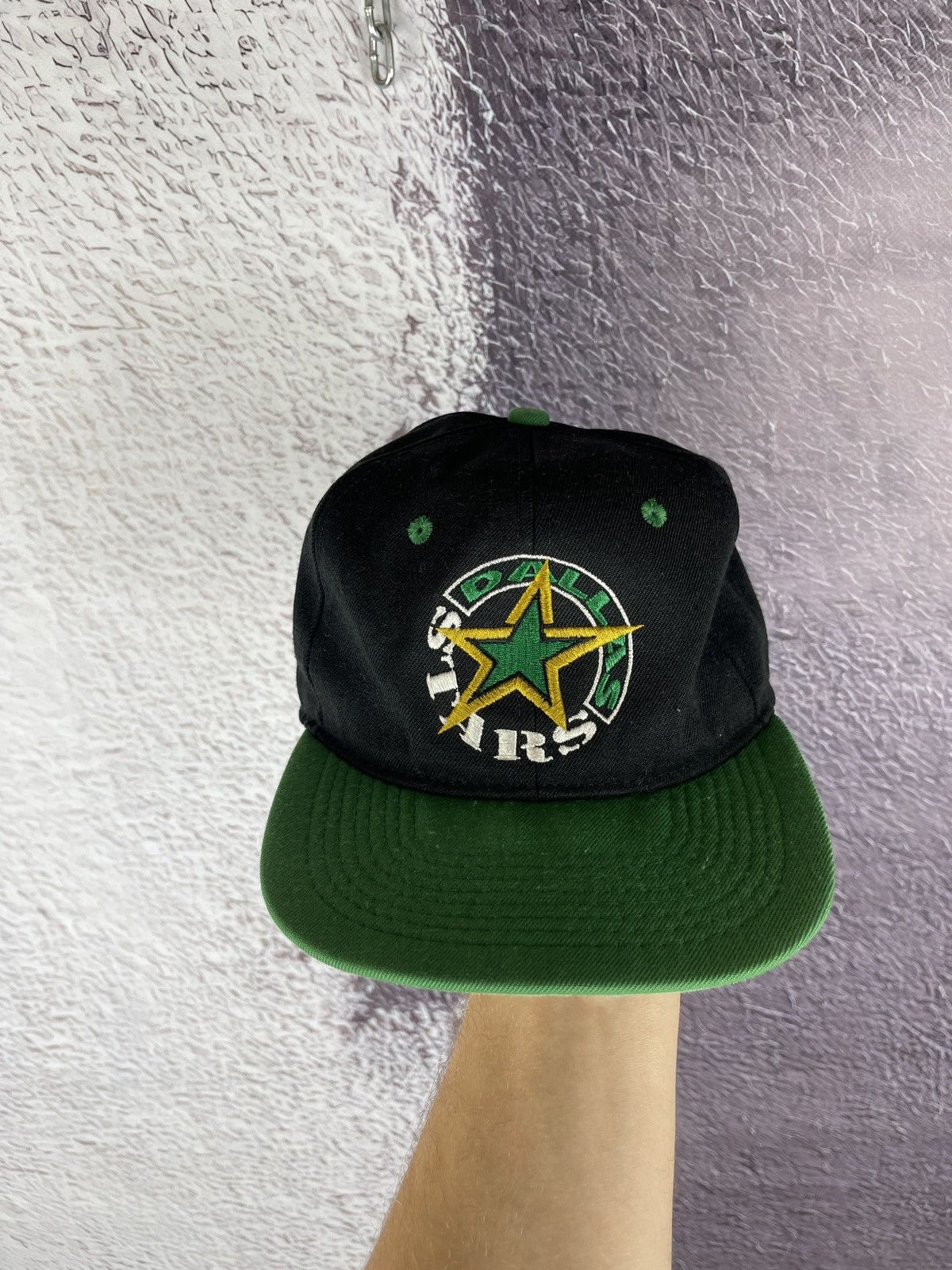 NHL Vintage Dallas Stars NHL made in USA cap size 7 1/8 Size ONE SIZE - 1 Thumbnail