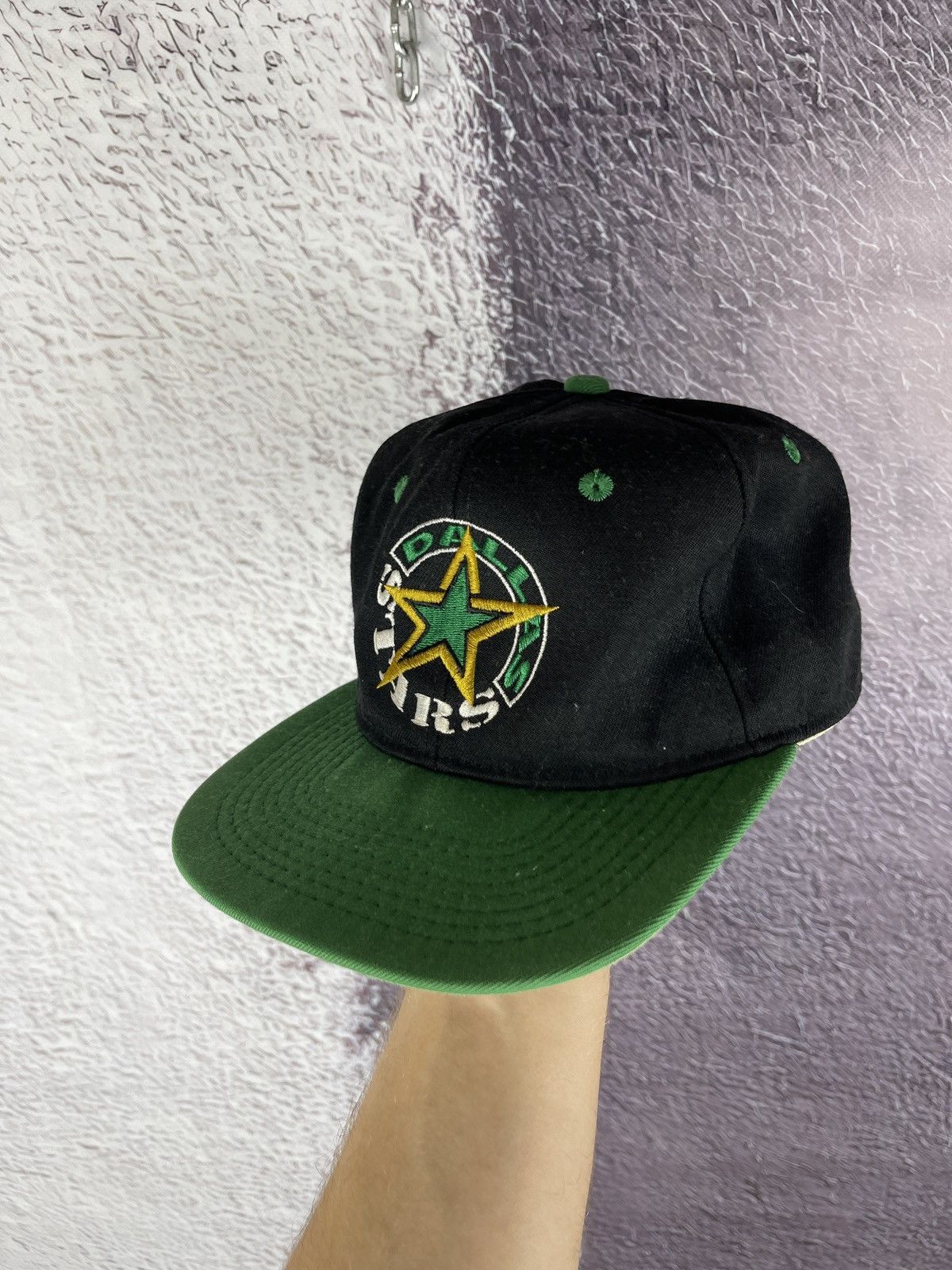 NHL Vintage Dallas Stars NHL made in USA cap size 7 1/8 Size ONE SIZE - 2 Thumbnail