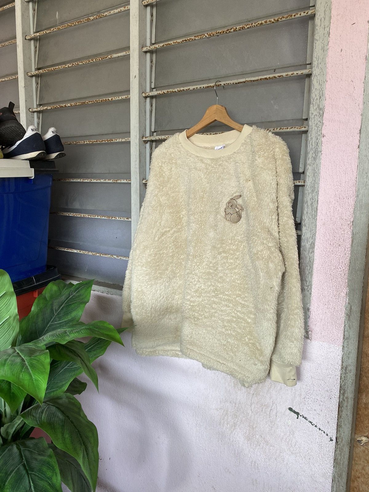 image of Gu Fluffy Fleece Sweater in Cream, Men's (Size Large)
