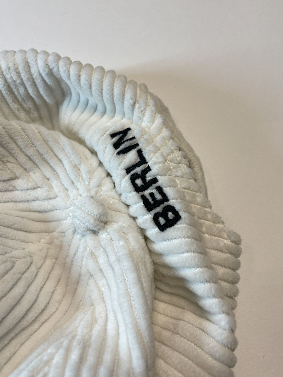 032c 032c Glitch Logo Cord Cap in White Size ONE SIZE - 5 Thumbnail