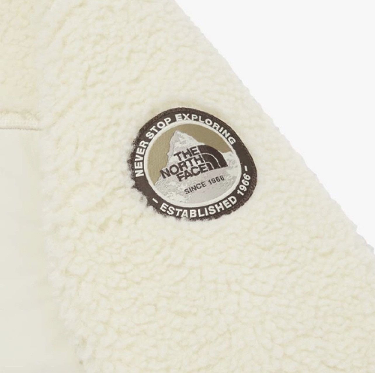 The North Face TNF LOGO POCKET Fleece Jacket Cream Size US M / EU 48-50 / 2 - 7 Thumbnail