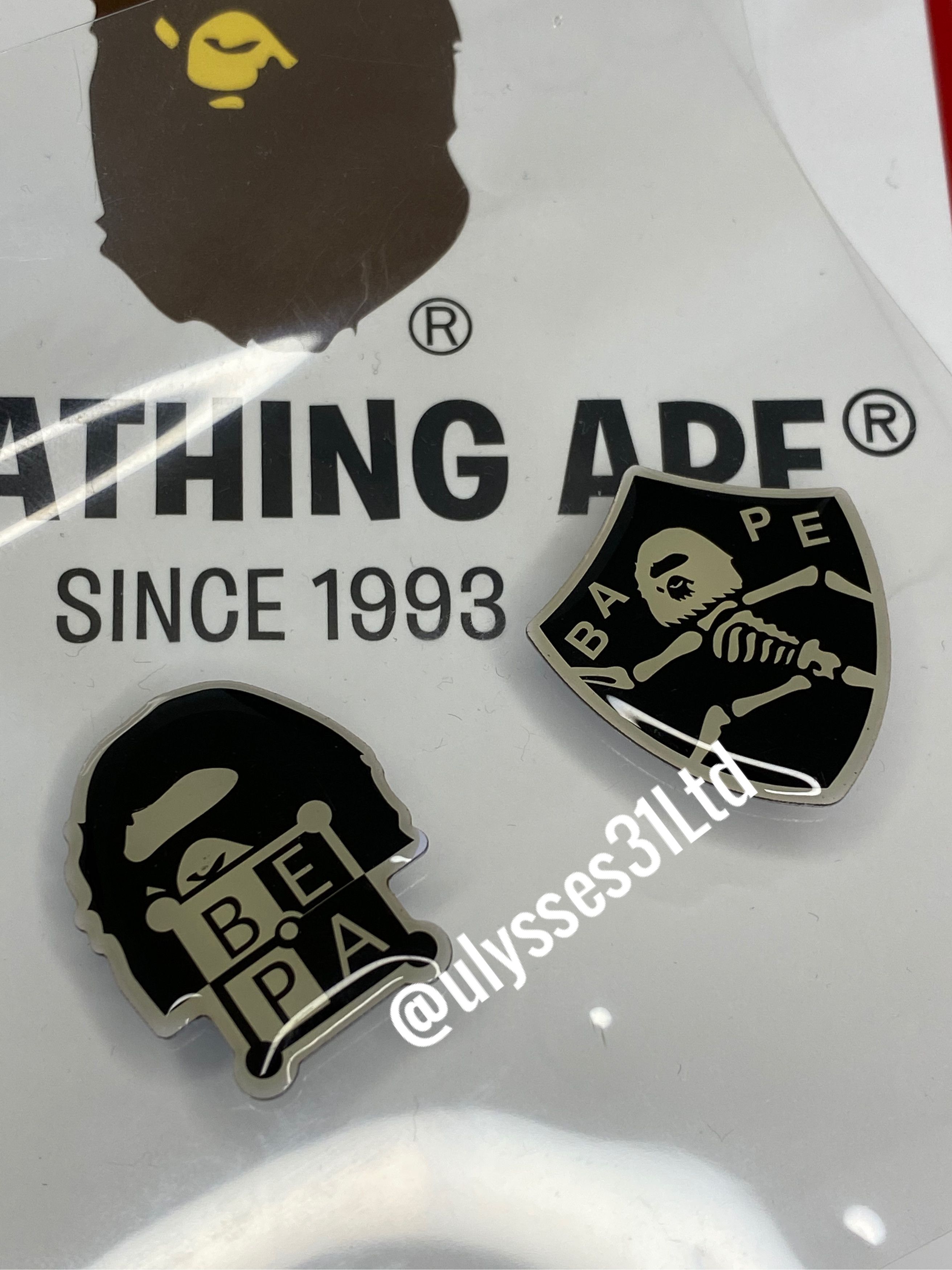 Bape Bape Badge Pin Set Size ONE SIZE - 1 Thumbnail