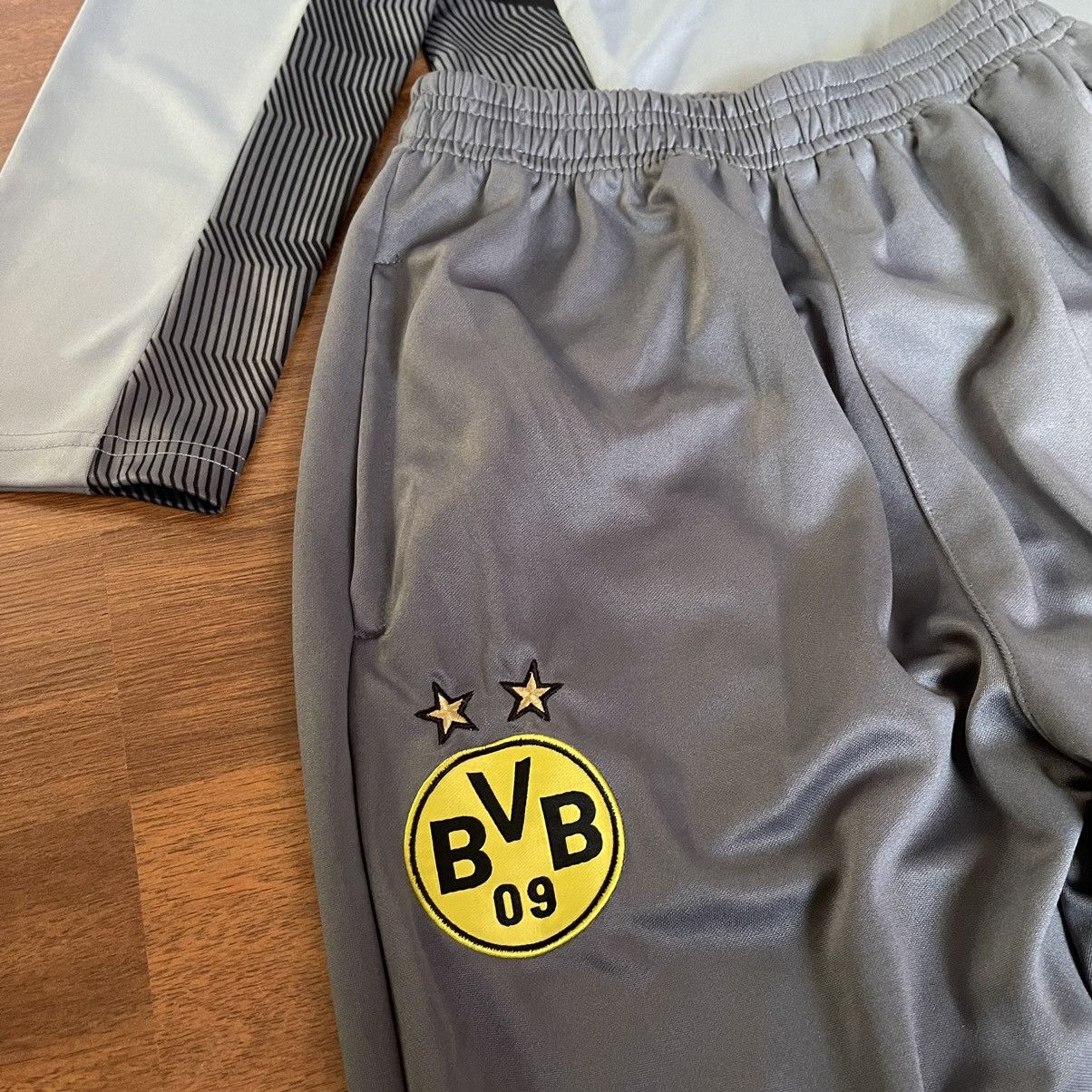 Puma BORUSSIA DORTMUND PUMA FOOTBALL SOCCER TRAINING TRACK SUIT Size US M / EU 48-50 / 2 - 3 Thumbnail