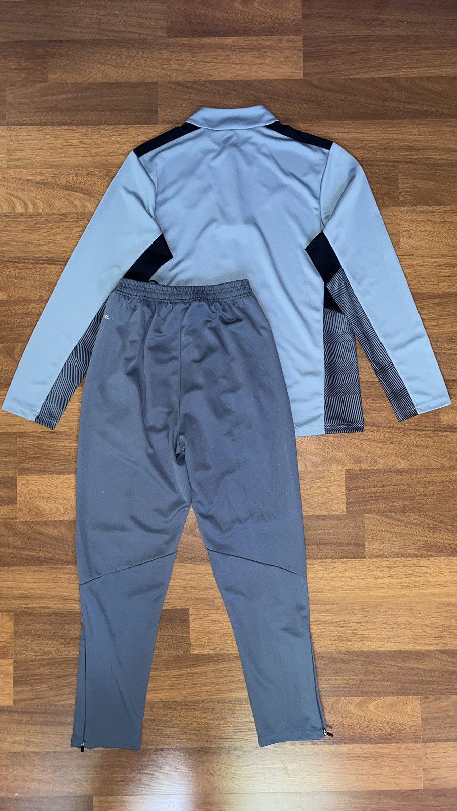 Puma BORUSSIA DORTMUND PUMA FOOTBALL SOCCER TRAINING TRACK SUIT Size US M / EU 48-50 / 2 - 10 Thumbnail