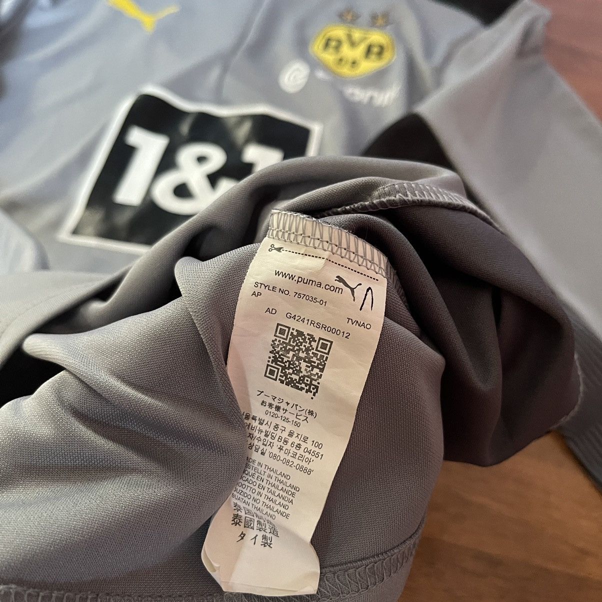 Puma BORUSSIA DORTMUND PUMA FOOTBALL SOCCER TRAINING TRACK SUIT Size US M / EU 48-50 / 2 - 9 Thumbnail