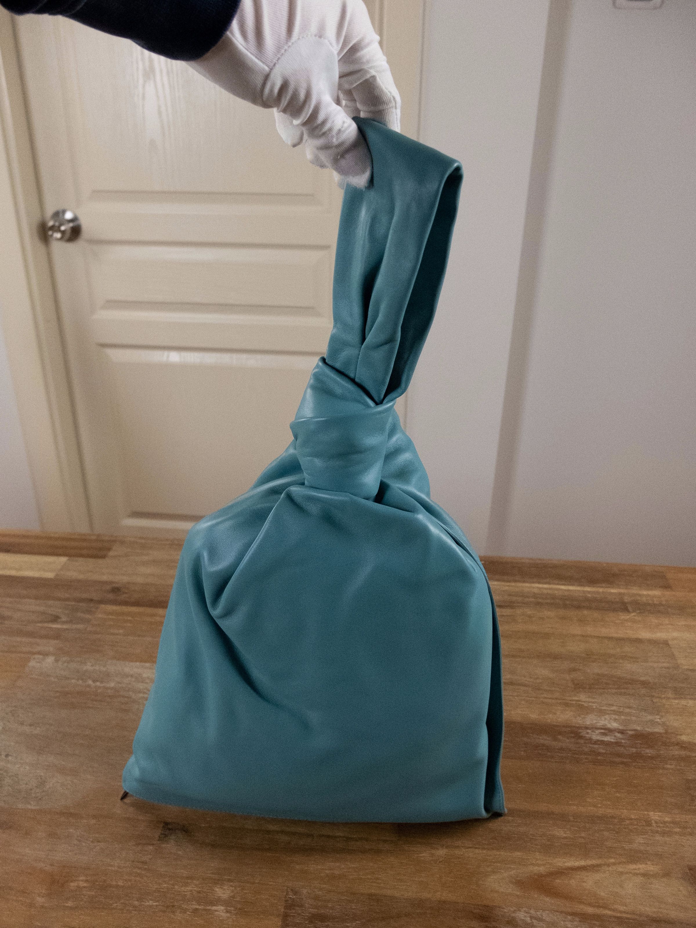 Bottega Veneta BOTTEGA VENETA Twist robin's egg blue leather knotted bag Size ONE SIZE - 5 Thumbnail