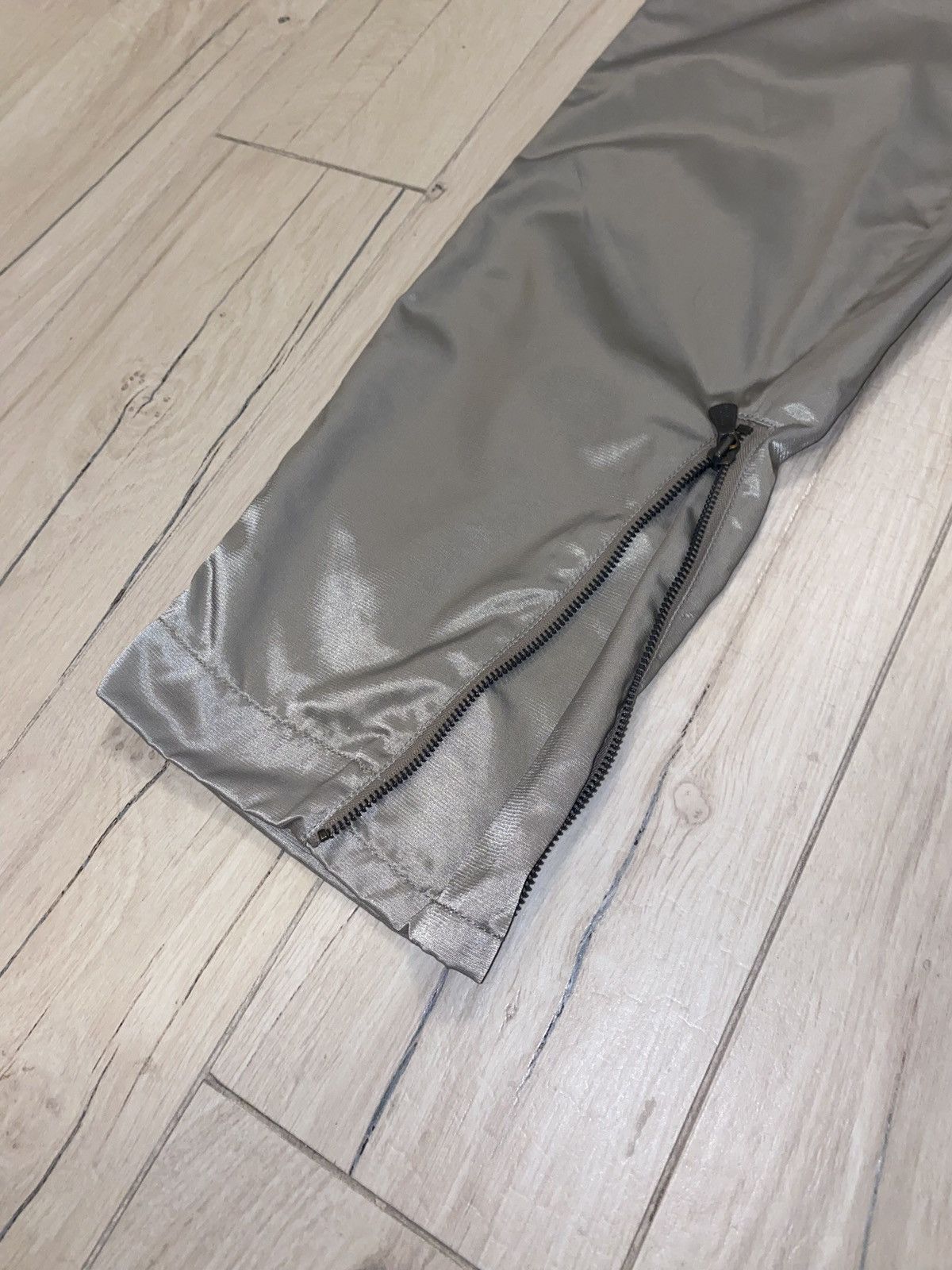 Versace Archive Versace Zipped Champagne Technical Cargo Pants Size US 30 / EU 46 - 13 Thumbnail