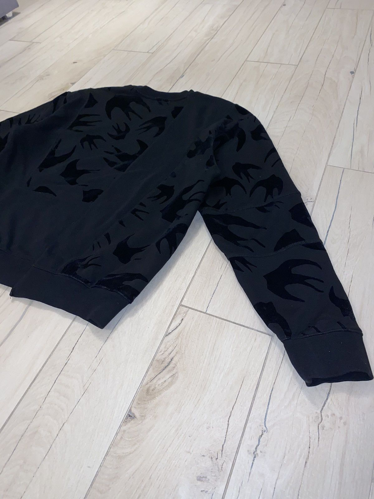Alexander McQueen FW18 Alexander Mcqueen Swan Printed Patchwork Crewneck Size US M / EU 48-50 / 2 - 11 Thumbnail