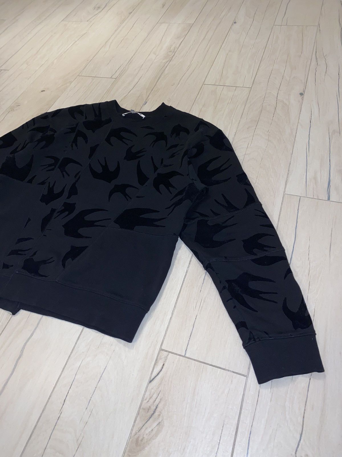 Alexander McQueen FW18 Alexander Mcqueen Swan Printed Patchwork Crewneck Size US M / EU 48-50 / 2 - 3 Thumbnail