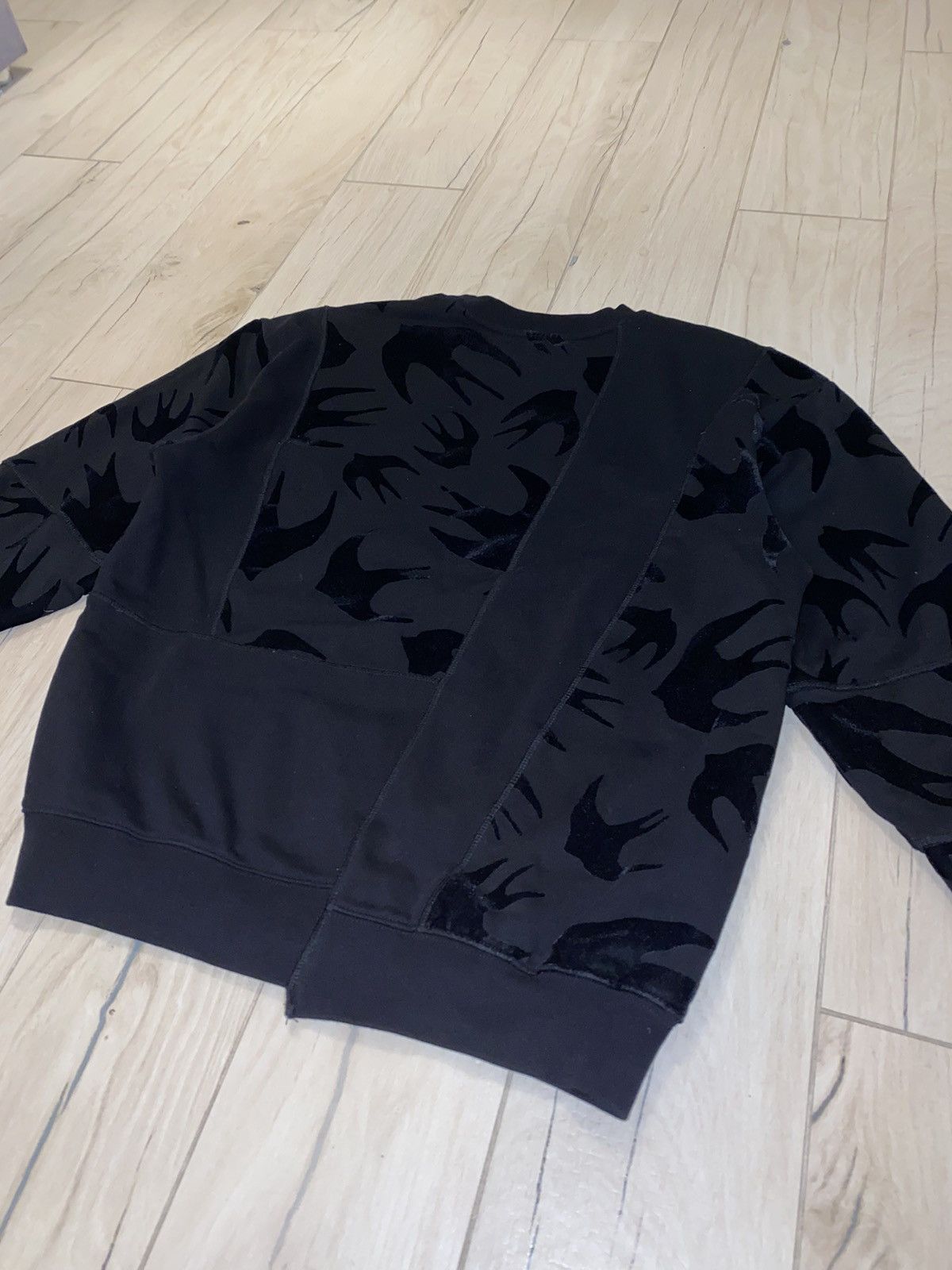 Alexander McQueen FW18 Alexander Mcqueen Swan Printed Patchwork Crewneck Size US M / EU 48-50 / 2 - 12 Thumbnail
