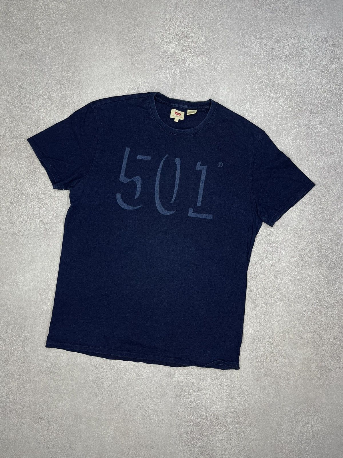 Levi's Vintage Levis 501 T Shirt Navy Big Logo Size US L / EU 52-54 / 3 - 1 Thumbnail