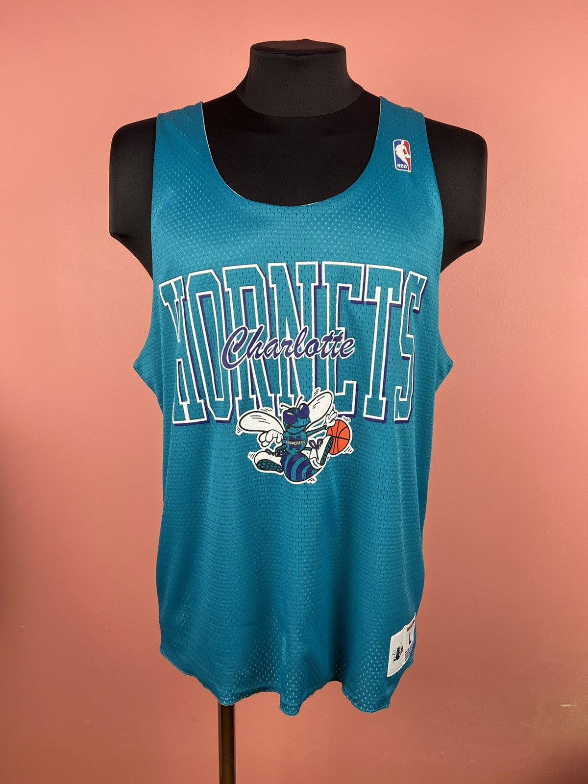 VTG 90s NBA CHARLOTTE HORNETS EDDIE JONES #6 JERSEY SIZE 48 XL