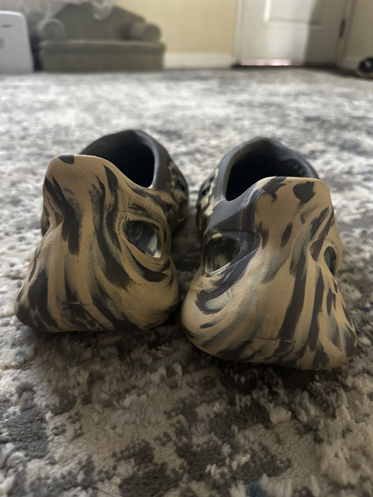 Adidas × Kanye West Yeezy Foam Runners MXT Moon Grey Size US 10 / EU 43 - 3 Thumbnail