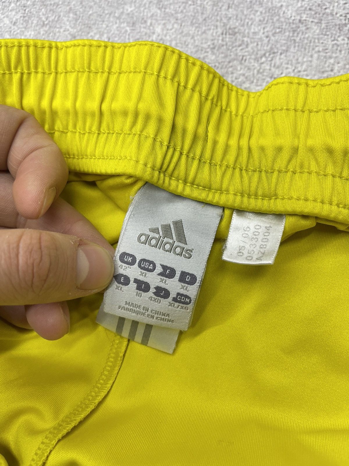 Adidas Vintage Adidas Liverpool Home Shorts Jersey Football Soccer Size US 36 / EU 52 - 7 Thumbnail