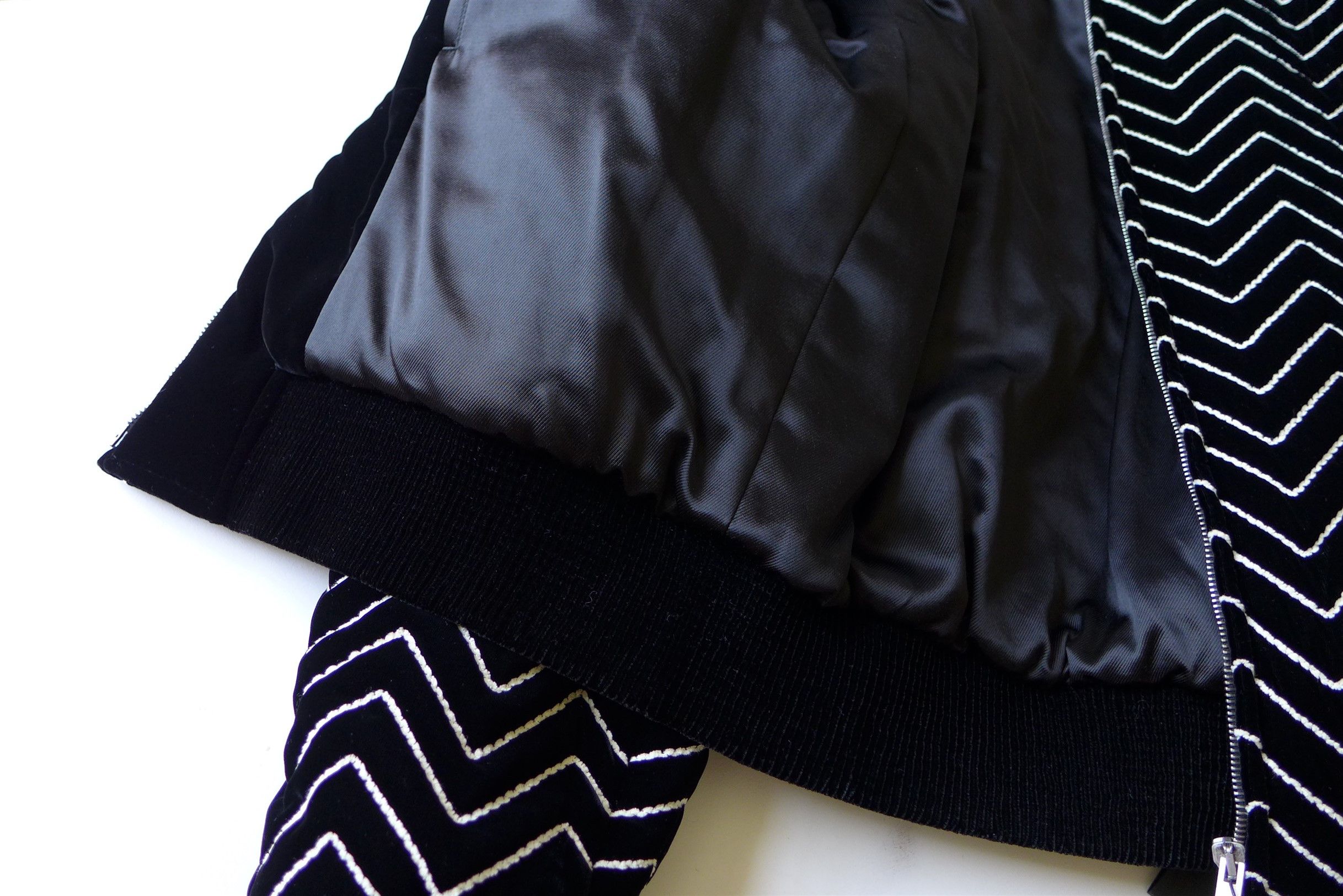 Saint Laurent Paris Saint Laurent Zigzag Velvet Bomber Jacket Size US M / EU 48-50 / 2 - 13 Thumbnail