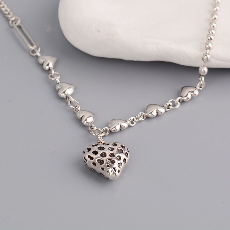 Jewelry Simple Sweet Heart Strawberry Necklace Size ONE SIZE - 3 Thumbnail