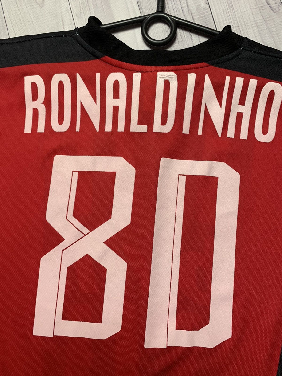 Vintage Vintage Milan soccer jersey Ronaldinho 80 size XL Size US XL / EU 56 / 4 - 7 Thumbnail