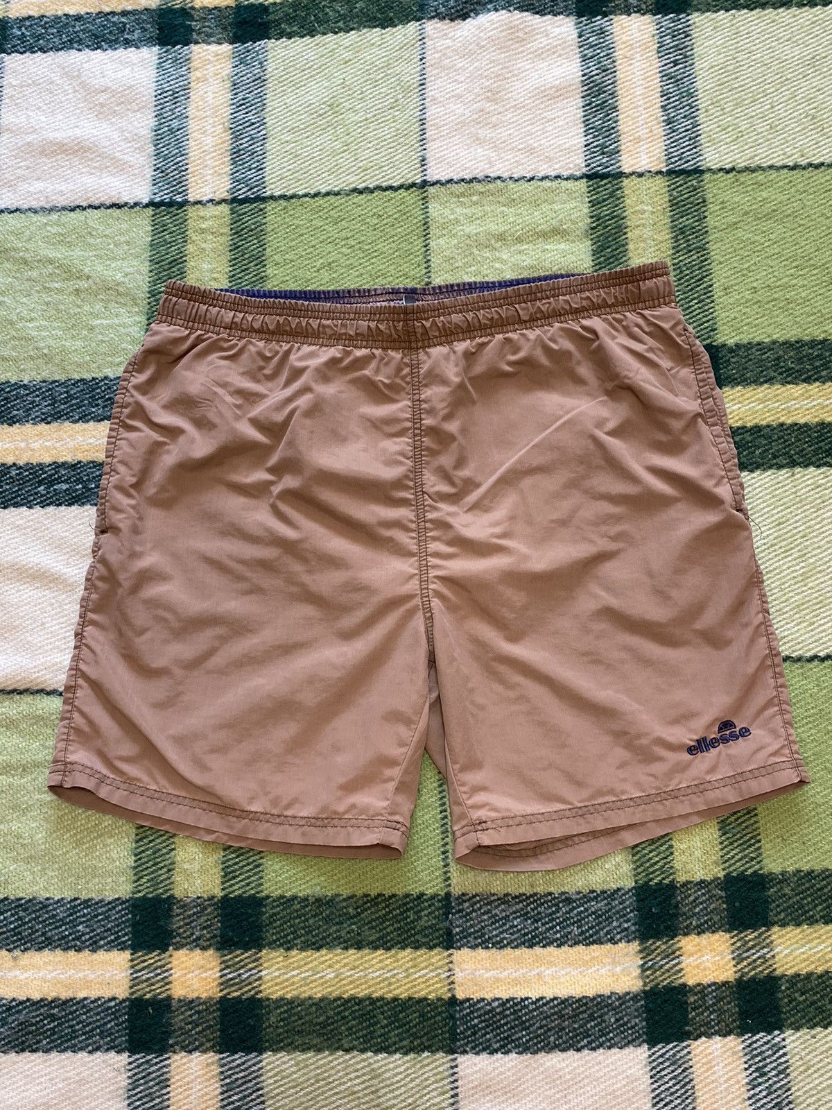 Ellesse Vintage Ellesse shorts streetwear y2k casual style size L Size US 34 / EU 50 - 1 Thumbnail
