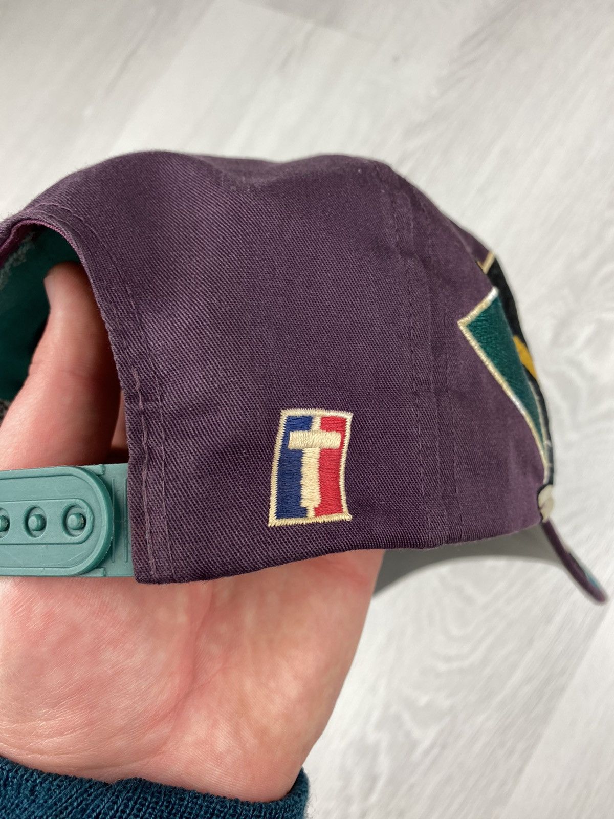 Starter Vintage The Mighty Ducks NHL Cap Hat Sharks Kings Size ONE SIZE - 6 Thumbnail