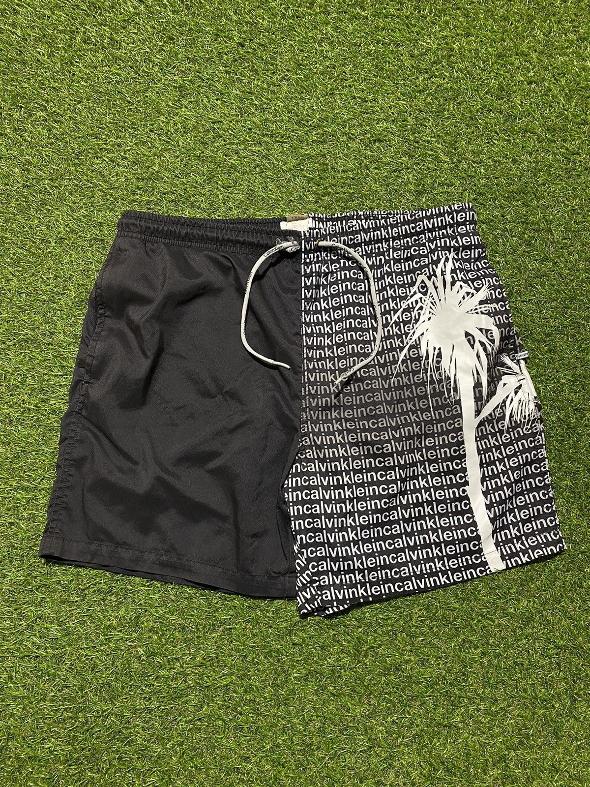 Calvin Klein Vintage Calvin Klein shorts swimwear y2k style size M Size US 32 / EU 48 - 1 Thumbnail