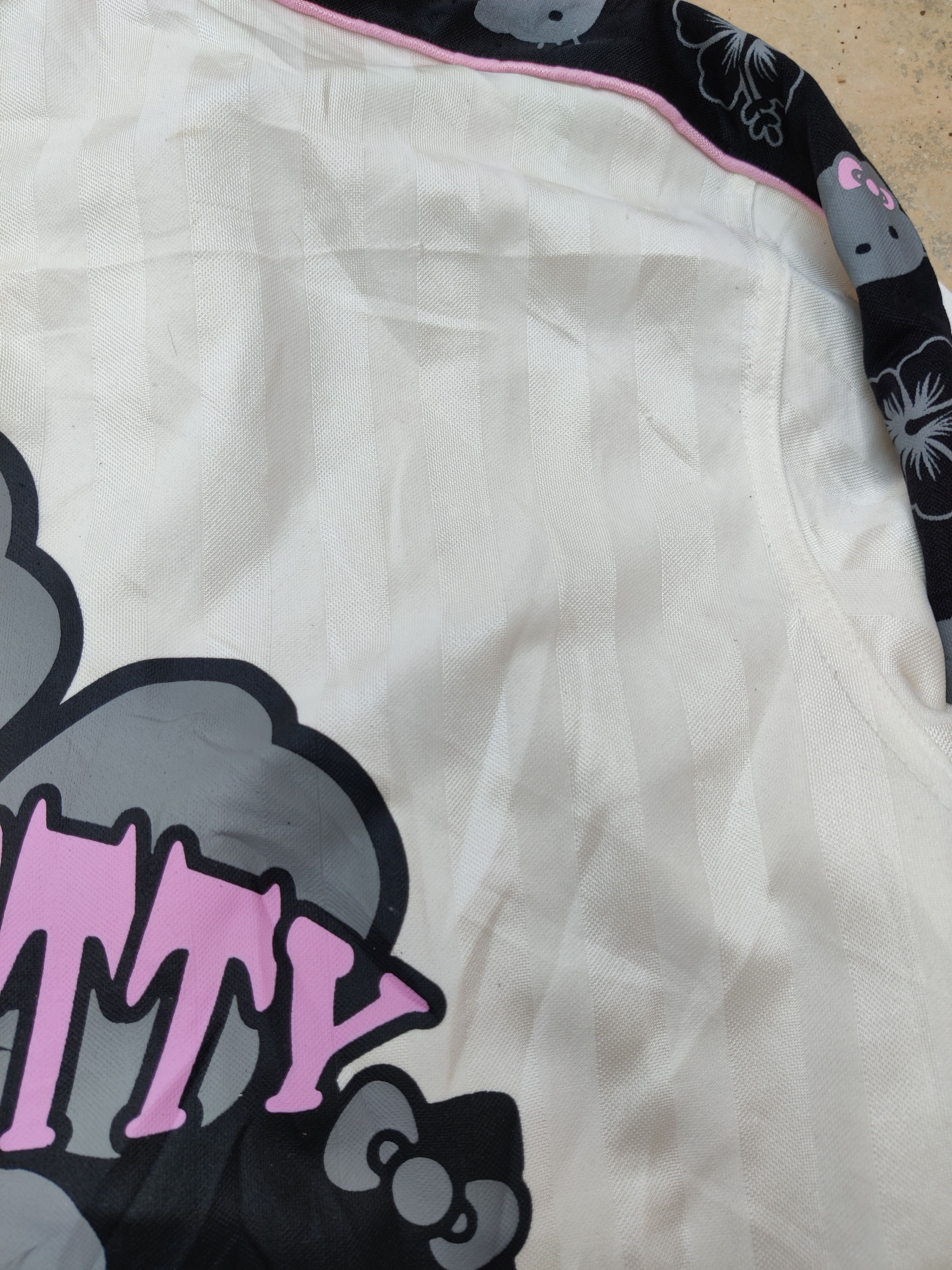 Anime ❤FINAL DROP❤HELLO KITTY SIDETAPE SWEATER JACKET Size US M / EU 48-50 / 2 - 13 Thumbnail
