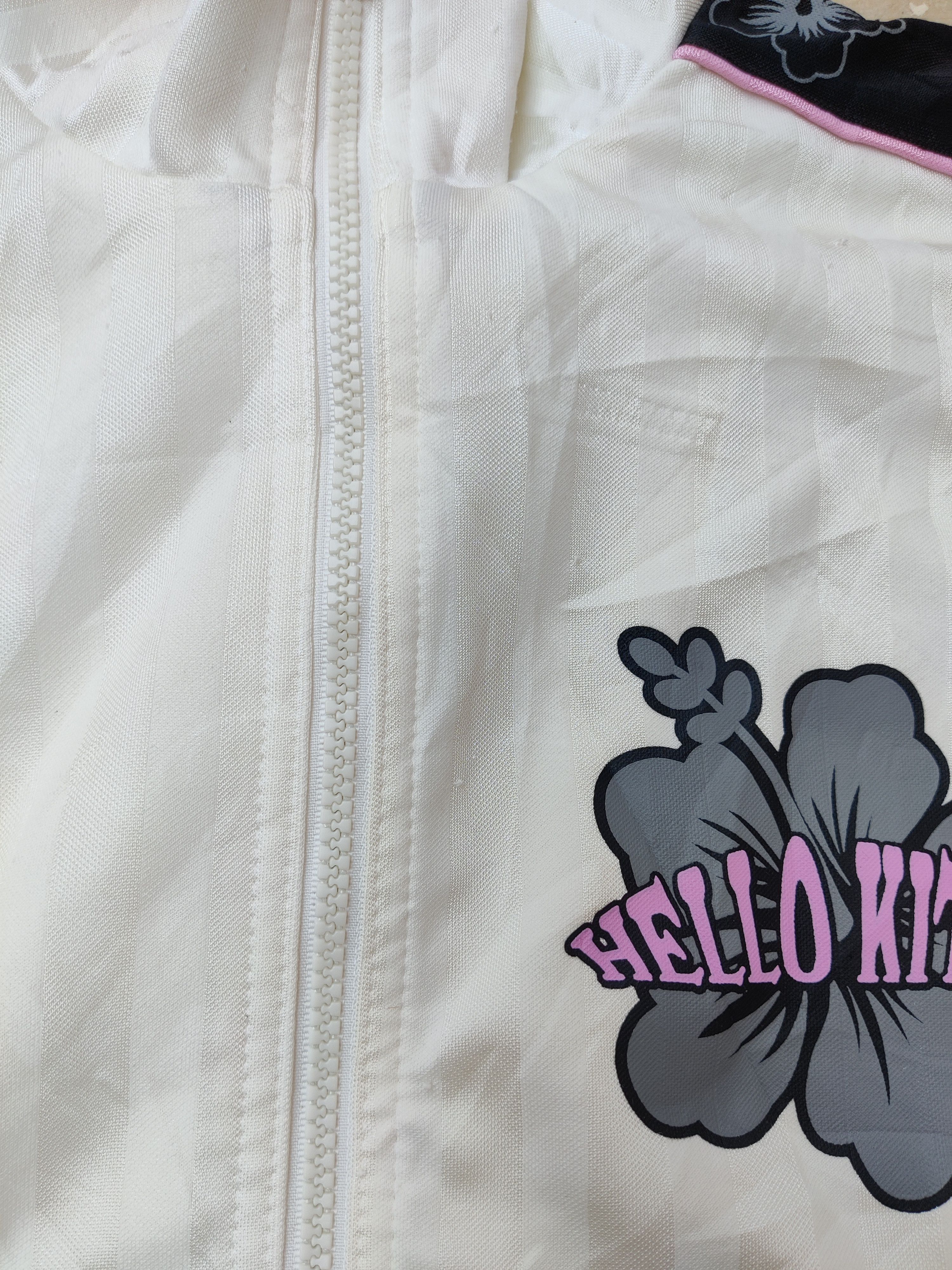 Anime ❤FINAL DROP❤HELLO KITTY SIDETAPE SWEATER JACKET Size US M / EU 48-50 / 2 - 3 Thumbnail