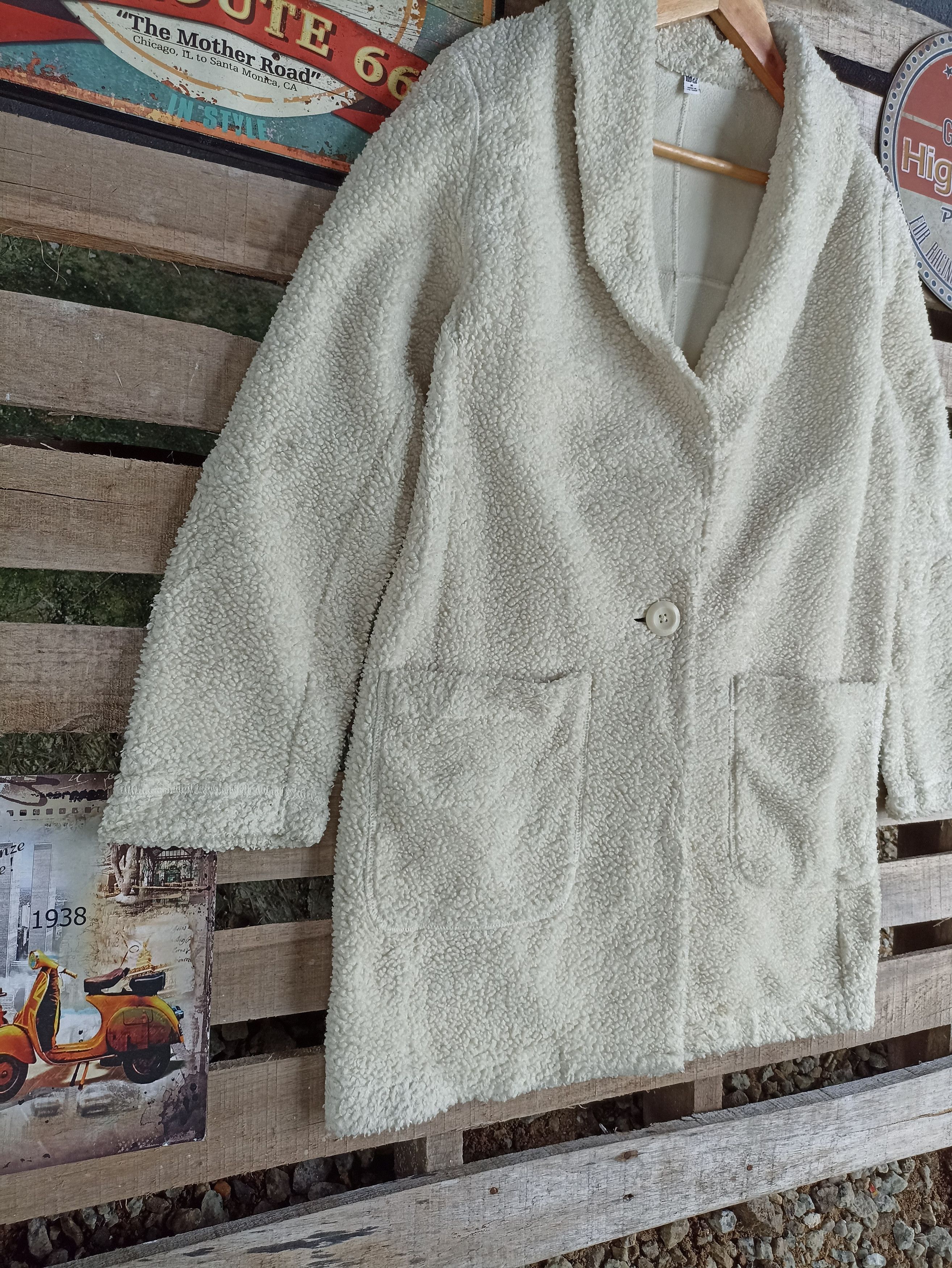 Uniqlo Uniqlo Bulky Fleece Long Jacket Size M / US 6-8 / IT 42-44 - 3 Thumbnail