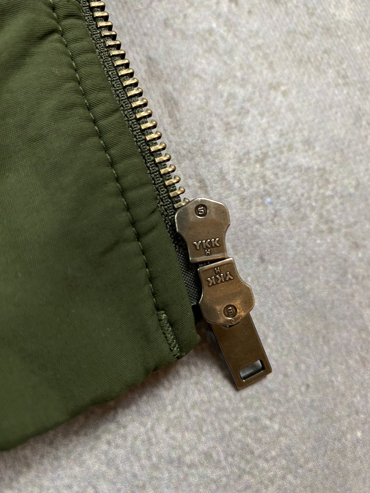 Japanese Brand Uniqlo bomber stylish khaki like MA-1 jacket Size US M / EU 48-50 / 2 - 7 Thumbnail