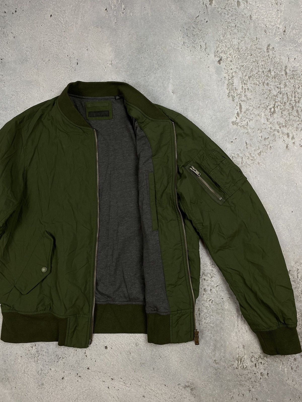 Japanese Brand Uniqlo bomber stylish khaki like MA-1 jacket Size US M / EU 48-50 / 2 - 4 Thumbnail
