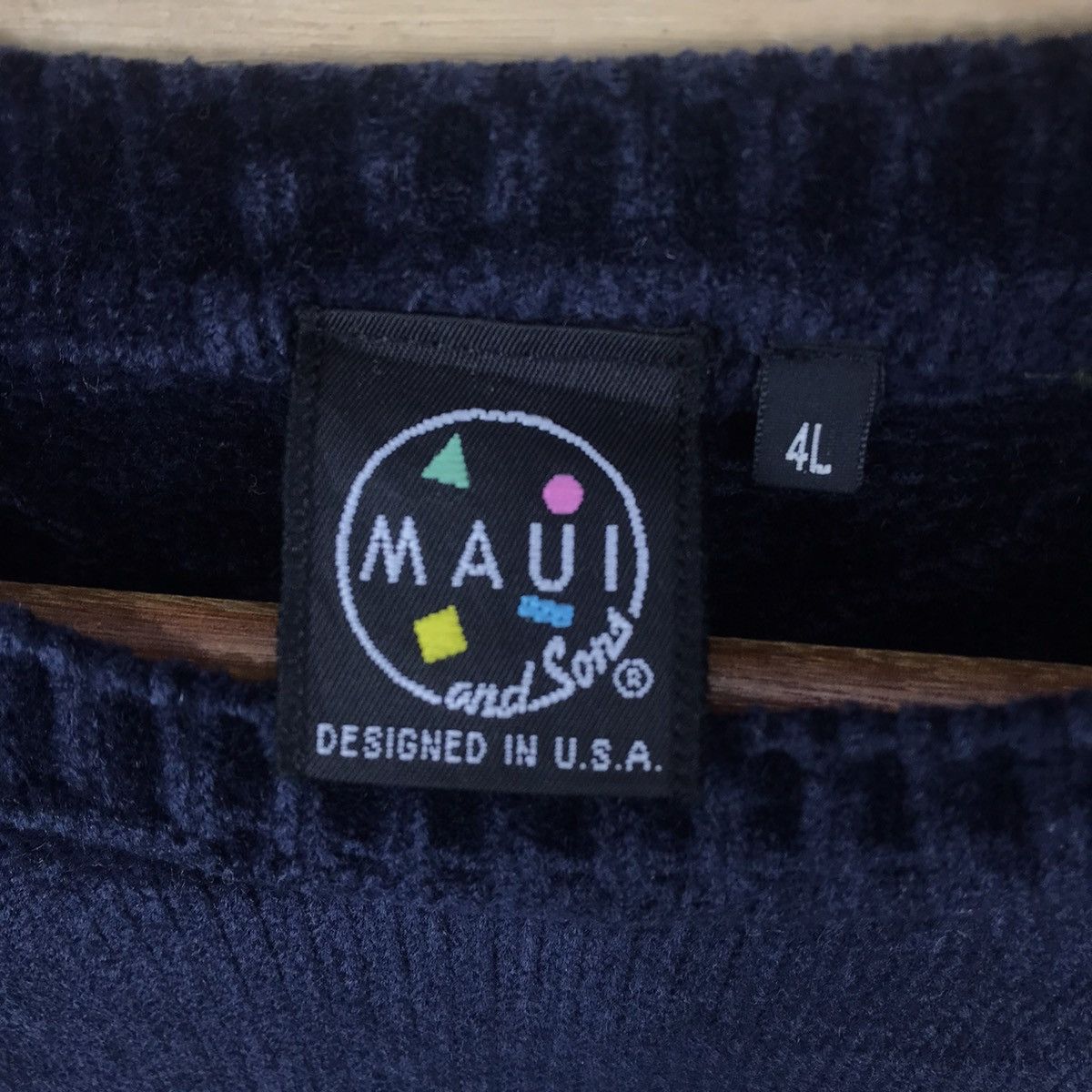 Maui and Sons × Native × Vintage Vintage Maui And Sons Native Style Sweatshirt Size US L / EU 52-54 / 3 - 5 Thumbnail