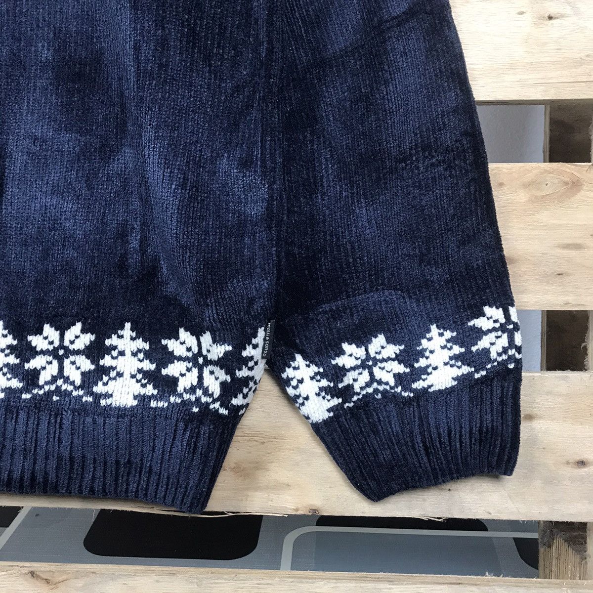 Maui and Sons × Native × Vintage Vintage Maui And Sons Native Style Sweatshirt Size US L / EU 52-54 / 3 - 4 Thumbnail