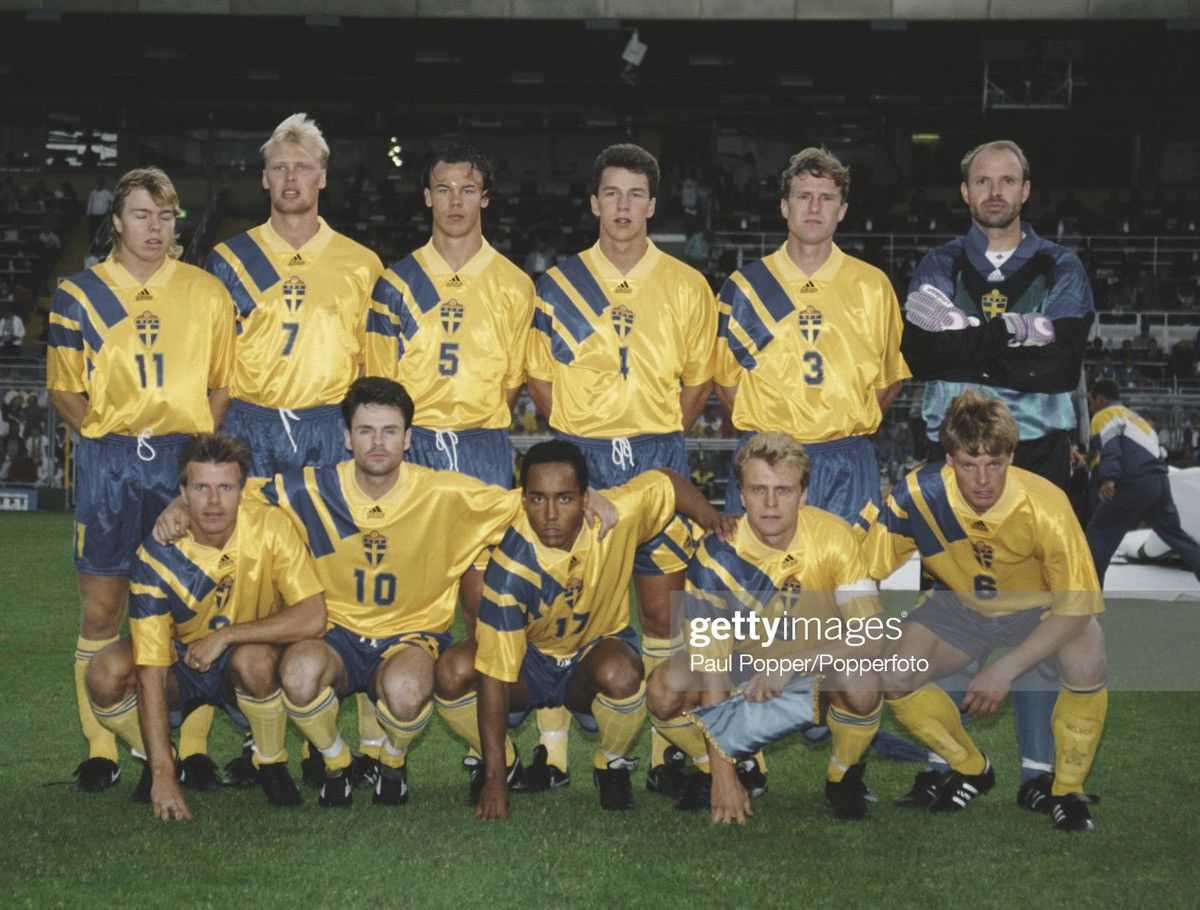 Adidas × Vintage 1991 1993 Sweden Adidas Retro Vintage Home Kit Soccer Jersey Size US M / EU 48-50 / 2 - 2 Thumbnail