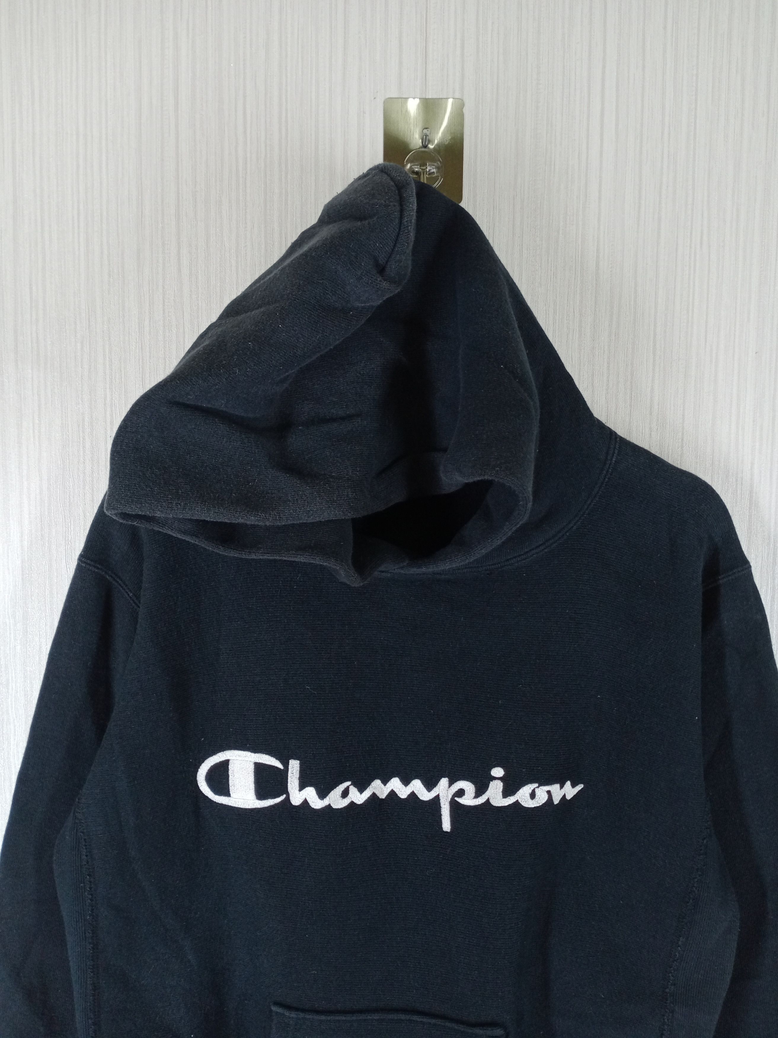 Champion Vintage Champion Reverse Weave Hoodie Embroidery Big Logo Size US L / EU 52-54 / 3 - 5 Thumbnail