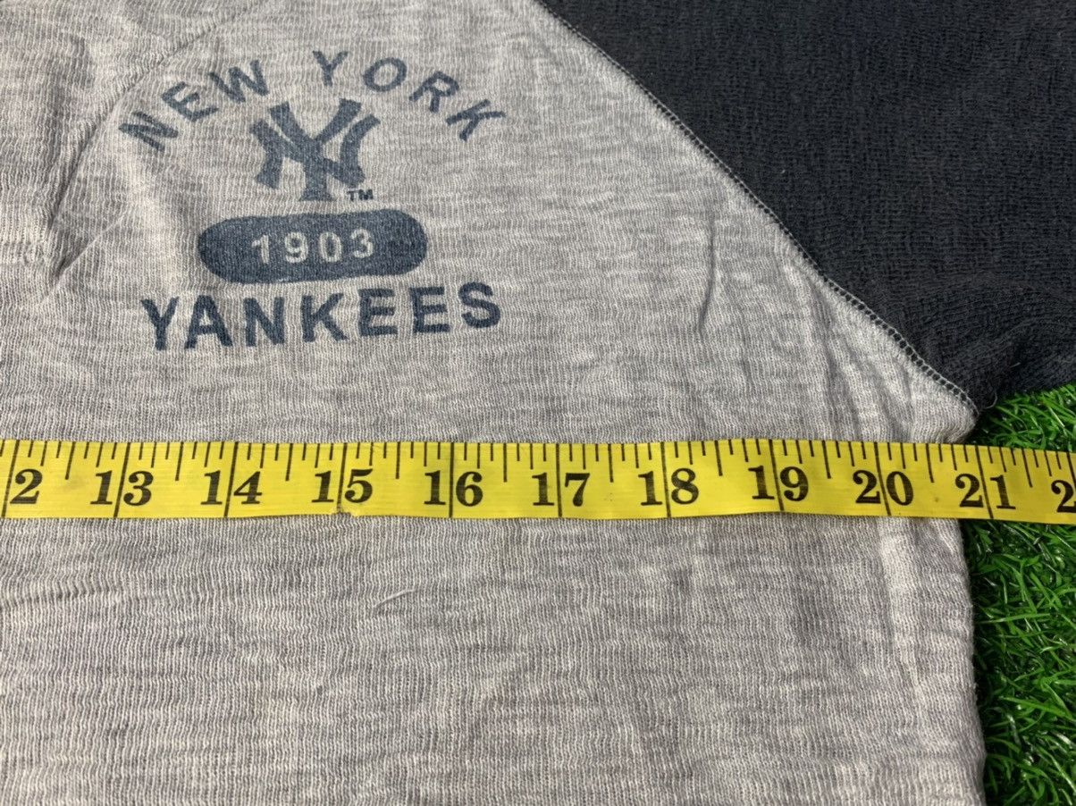 MLB New York Yankees Long Sleeve Raglan Tee S-M Size US S / EU 44-46 / 1 - 7 Thumbnail