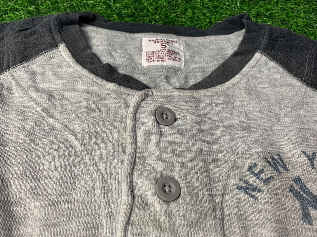 MLB New York Yankees Long Sleeve Raglan Tee S-M Size US S / EU 44-46 / 1 - 2 Thumbnail