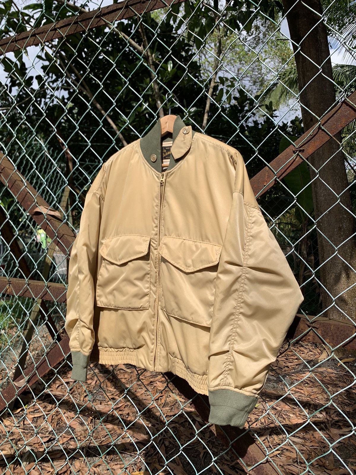 Vintage 🪖Vintage Light Puffer Military Style Bomber Jacket Size US M / EU 48-50 / 2 - 4 Thumbnail