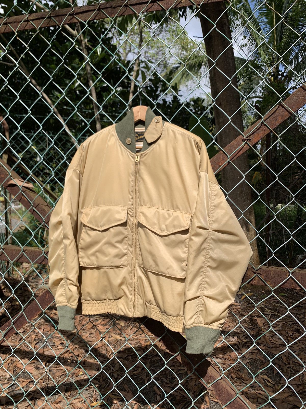 Vintage 🪖Vintage Light Puffer Military Style Bomber Jacket Size US M / EU 48-50 / 2 - 1 Thumbnail