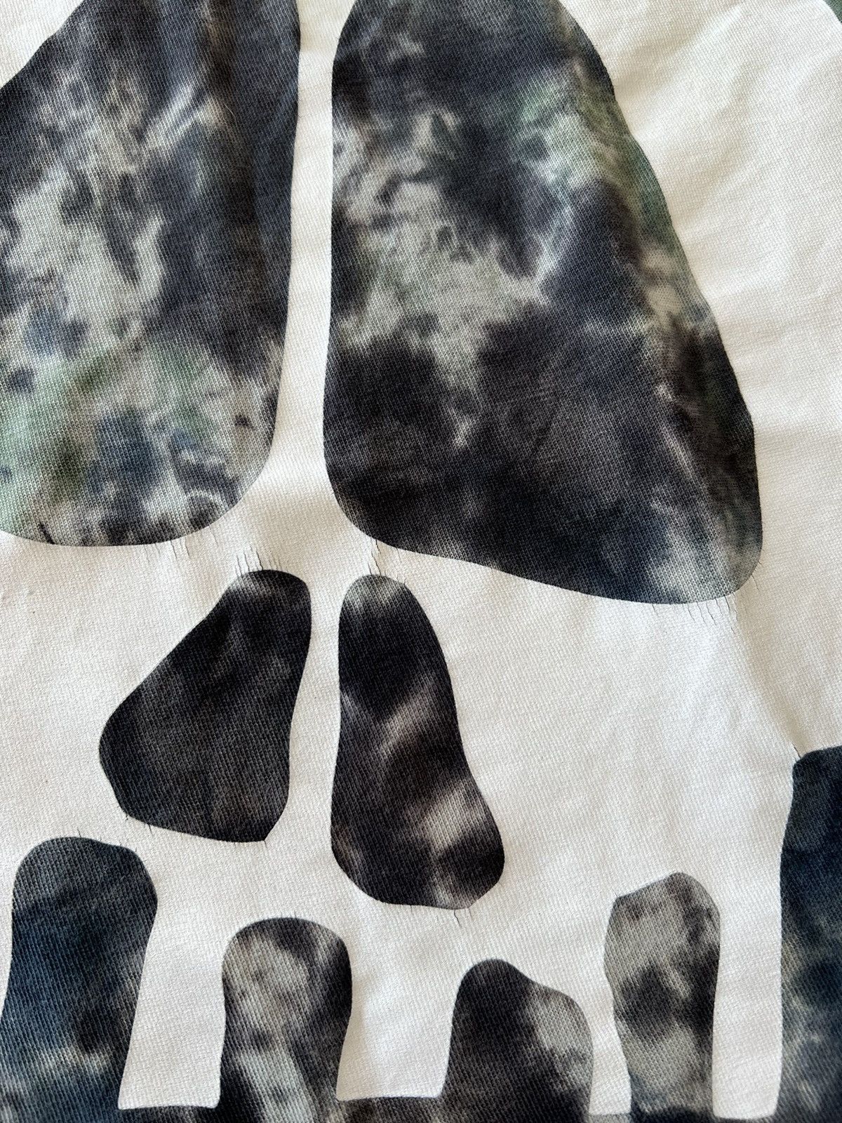 Stussy Vintage 2000s Stussy Skull Streetwear Tie Dye Tee Size US M / EU 48-50 / 2 - 6 Thumbnail