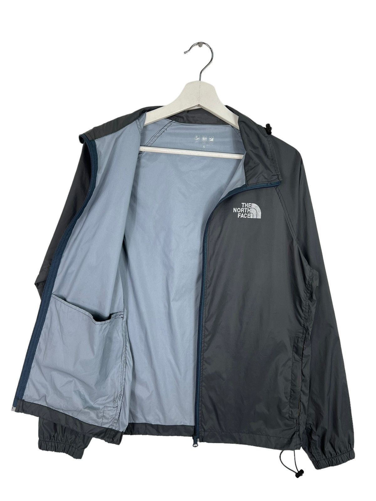 The North Face 🔥 THE NORTH FACE WINDBREAKER JACKET Size US S / EU 44-46 / 1 - 6 Thumbnail
