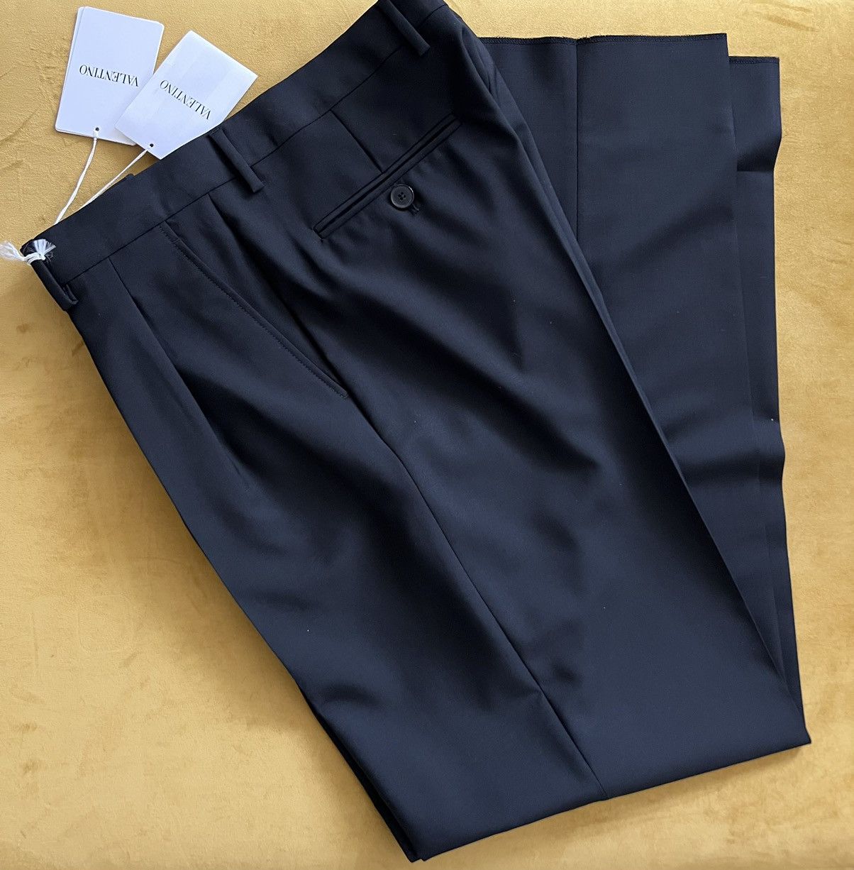 Valentino $1K+ Wool/mohair pleated trousers, IT50, made in Italy Size 40R - 7 Thumbnail