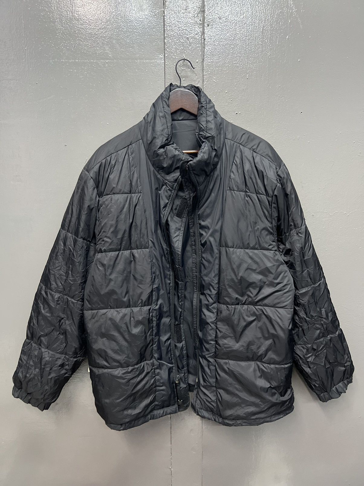 Japanese Brand UNIQLO DOWN JACKET Size US L / EU 52-54 / 3 - 8 Thumbnail