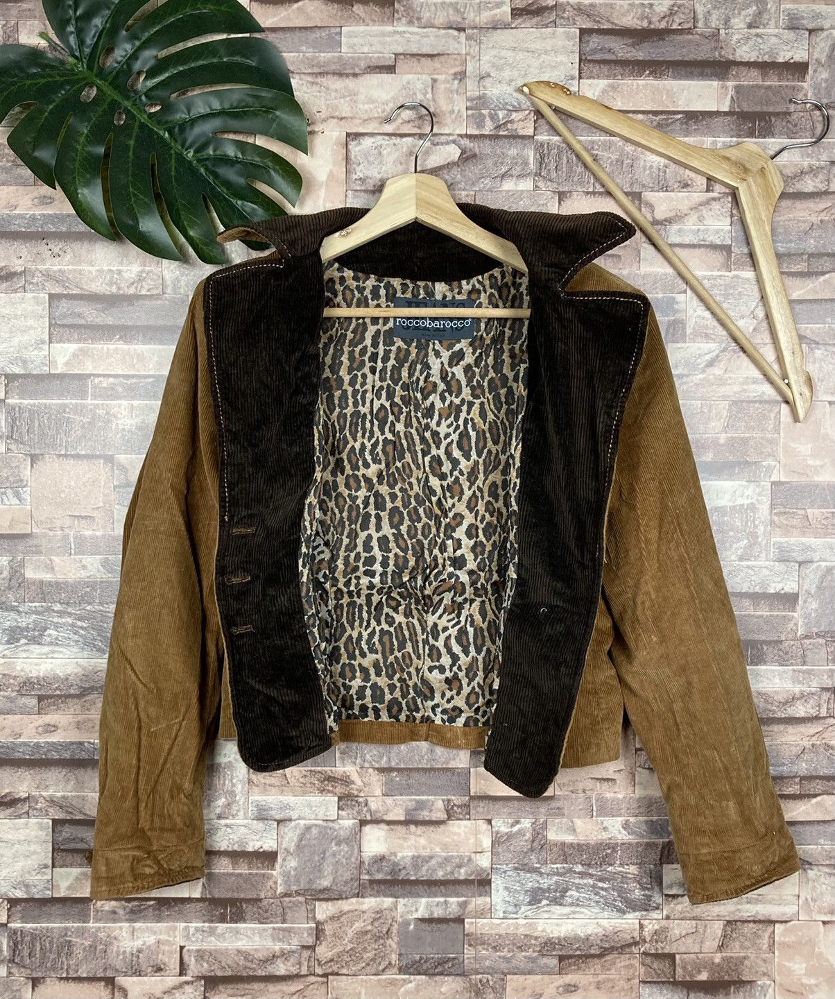 image of Italian Designers Rocco Barocco Jeans Cudroy Blazer in Brown, Women's (Size 2XS)