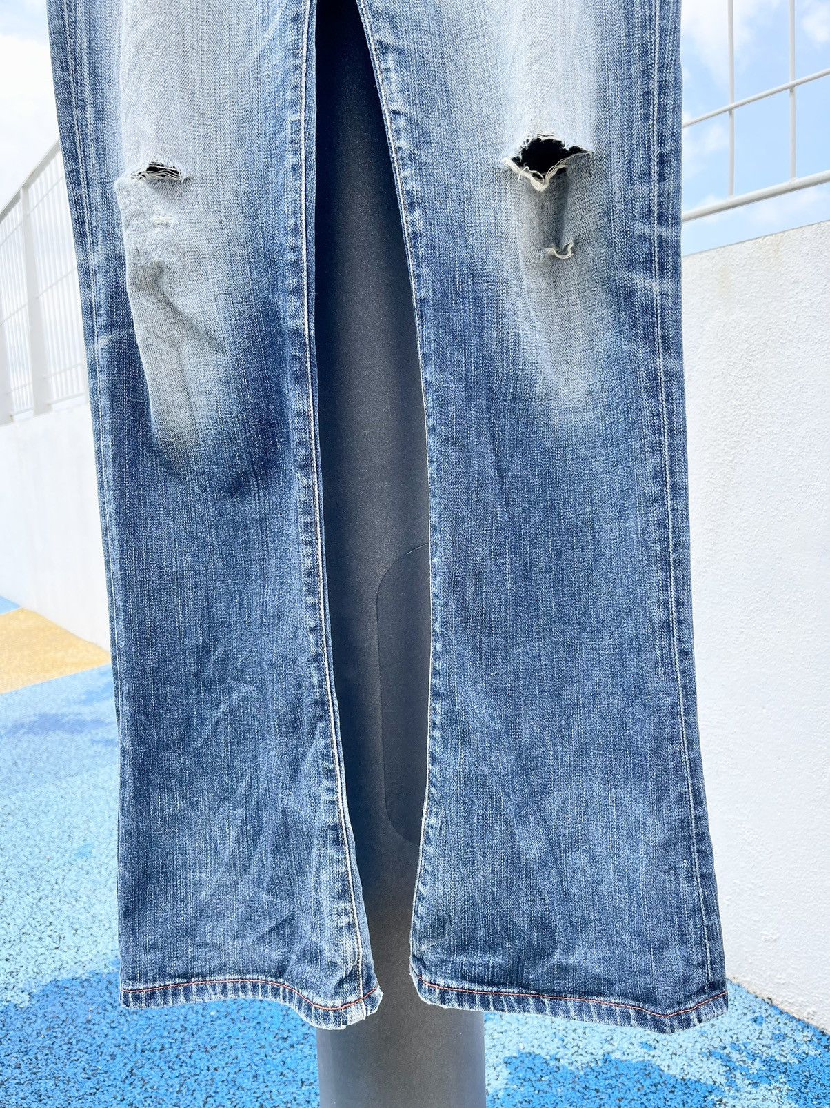 Levi's VINTAGE SICK DISTRESSED FLARED LEVIS 517 SIZE 32X32 Size US 32 / EU 48 - 4 Thumbnail