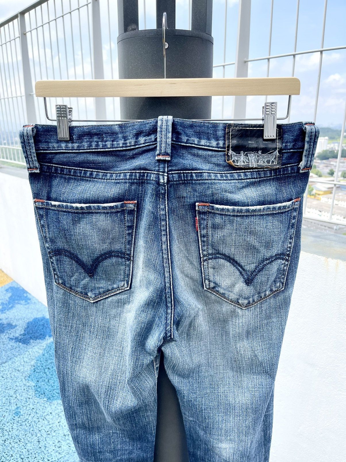 Levi's VINTAGE SICK DISTRESSED FLARED LEVIS 517 SIZE 32X32 Size US 32 / EU 48 - 11 Thumbnail