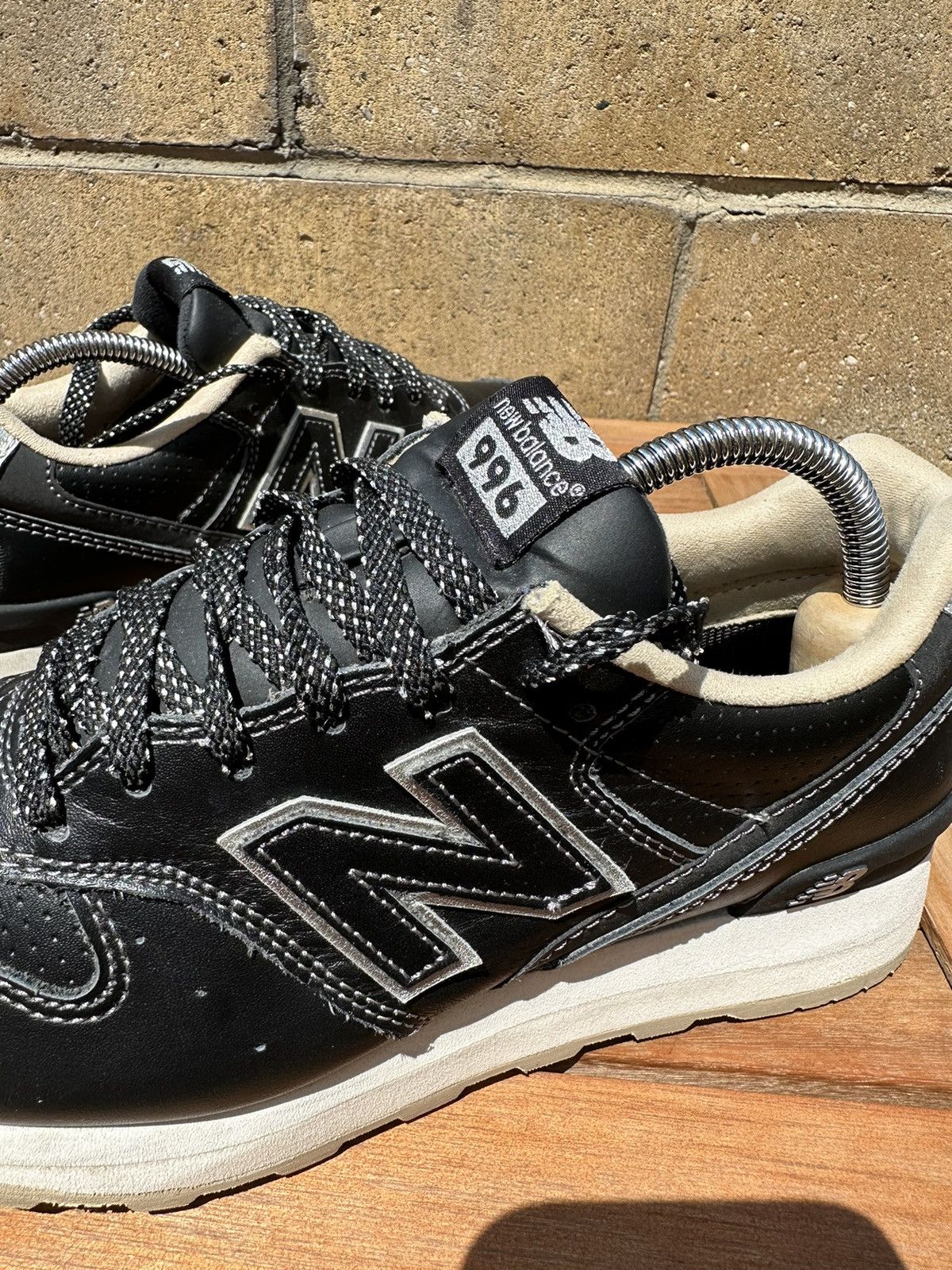 New Balance New Balance 996 Silver Black Leather sneakers glitter Size US 7.5 / IT 37.5 - 3 Thumbnail