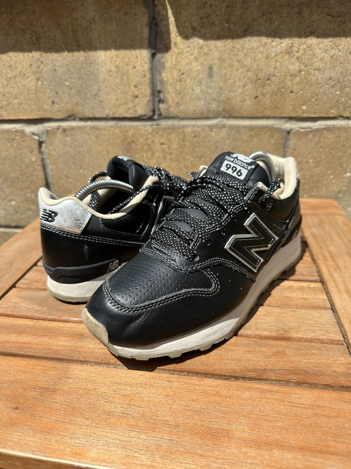 New balance 996 leather black hotsell